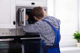 Microwave Oven Repair expert servicing in Kolkata