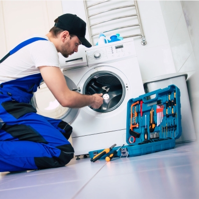 Washing Machine Repair expert servicing in Kolkata